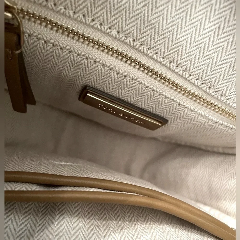 EUC Tory Burch Authentic Crossbody Bag At Awesome Prices To Buy Now & Save